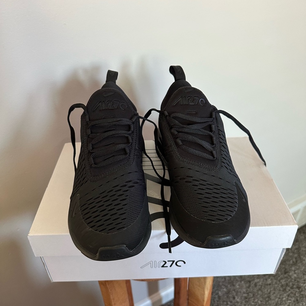 Nike Air Max 270 Women’s Shoes - Picture 3 of 8